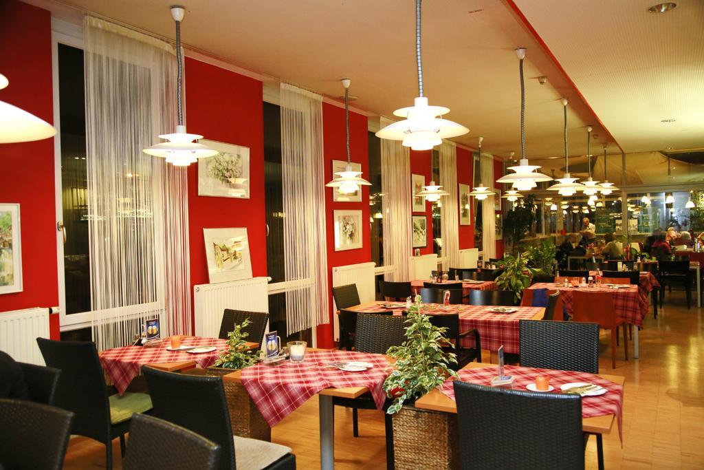 Hotel Restaurant Red Lodge Graz Ngoại thất bức ảnh